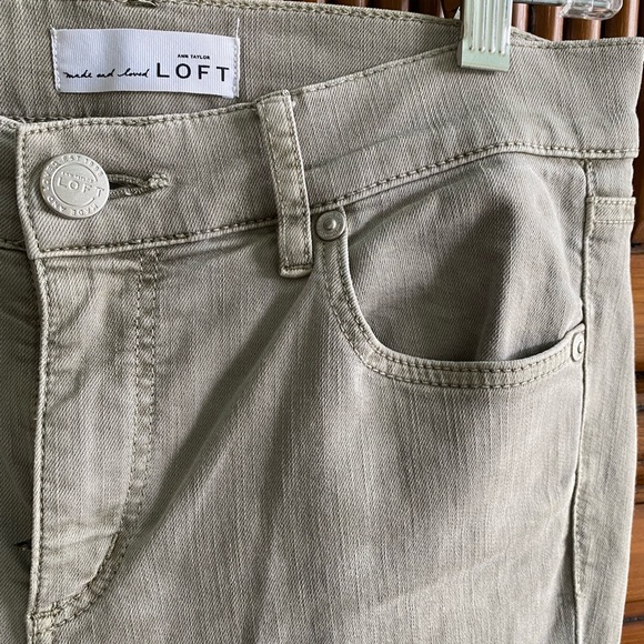 LOFT Pants - Loft Skinny Crop Jeans